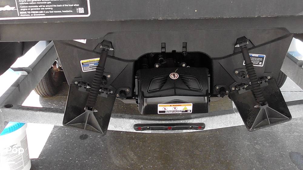 Slide: The Image of Sea-Doo Switch Cruise 21 2023 - 15489233