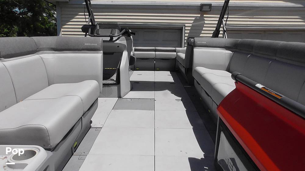 Slide: The Image of Sea-Doo Switch Cruise 21 2023 - 15489235