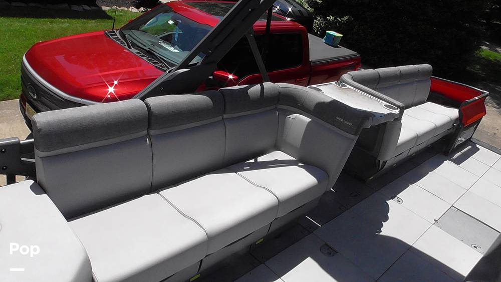 Slide: The Image of Sea-Doo Switch Cruise 21 2023 - 15489237