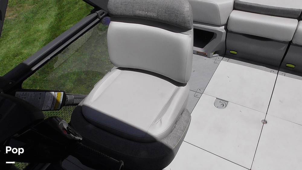 Slide: The Image of Sea-Doo Switch Cruise 21 2023 - 15489248