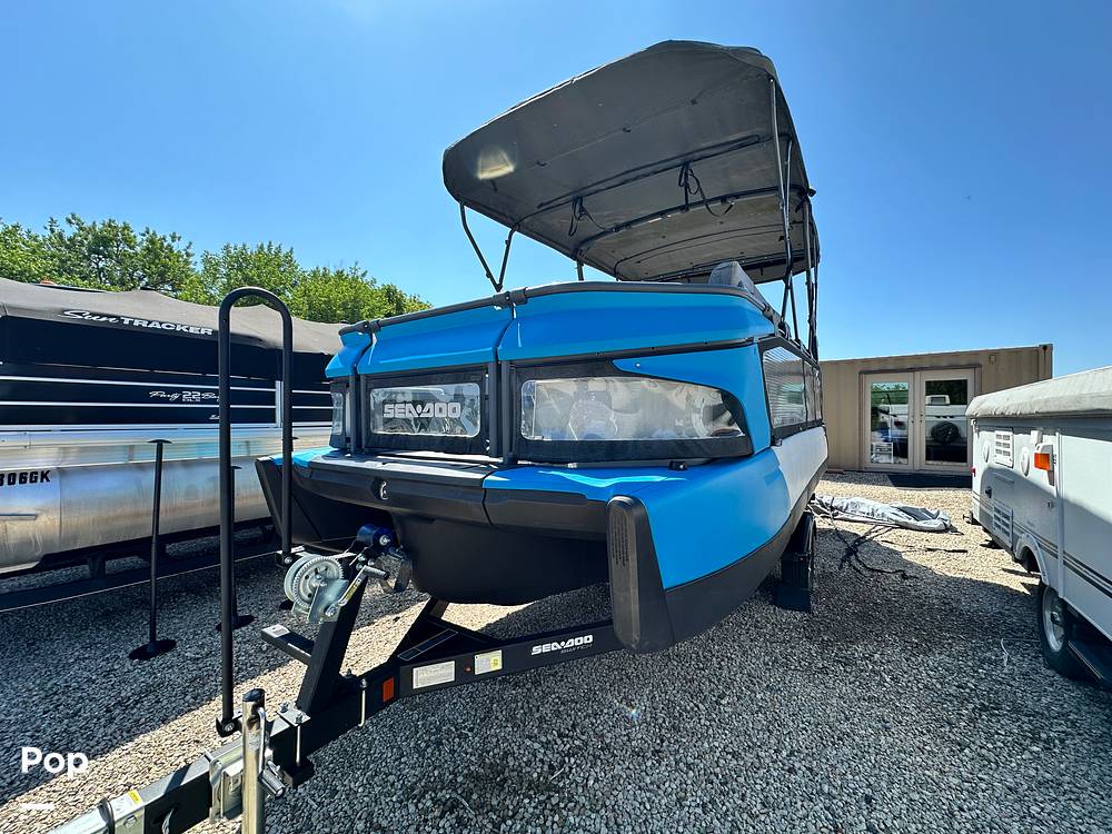 Slide: The Image of Sea-Doo Switch Cruise 21 2023 - 15515033