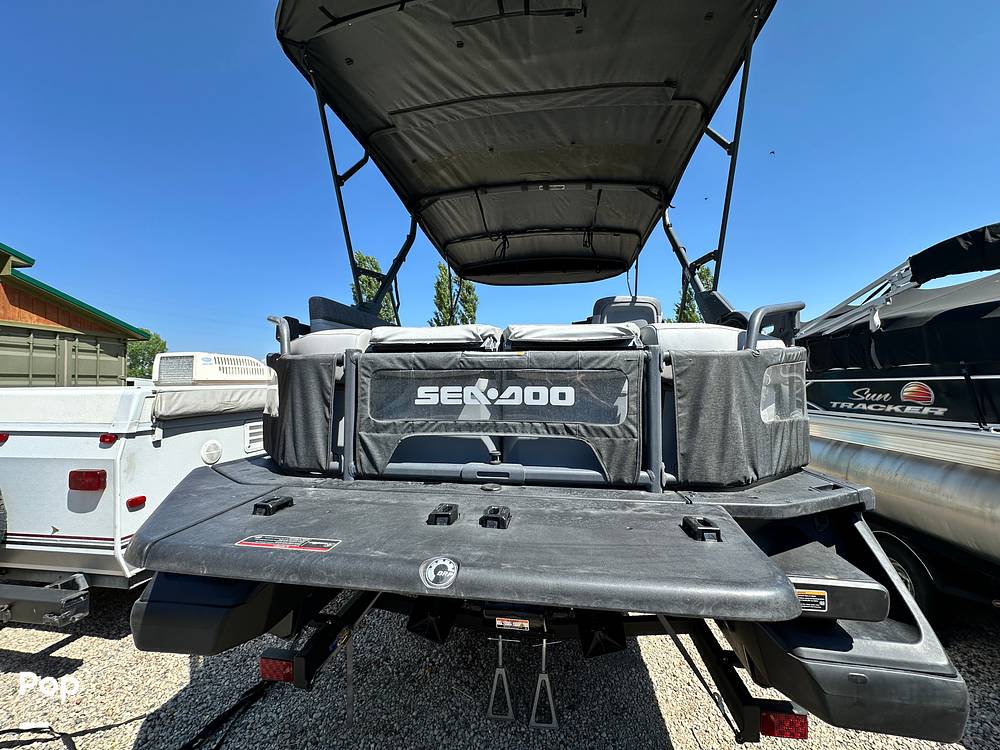 Slide: The Image of Sea-Doo Switch Cruise 21 2023 - 15515038