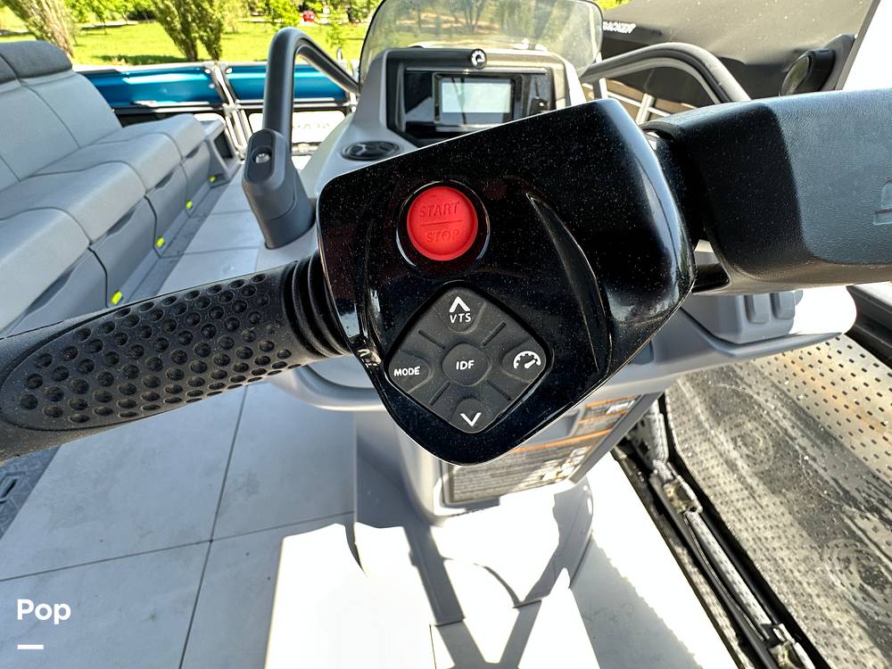 Slide: The Image of Sea-Doo Switch Cruise 21 2023 - 15515057