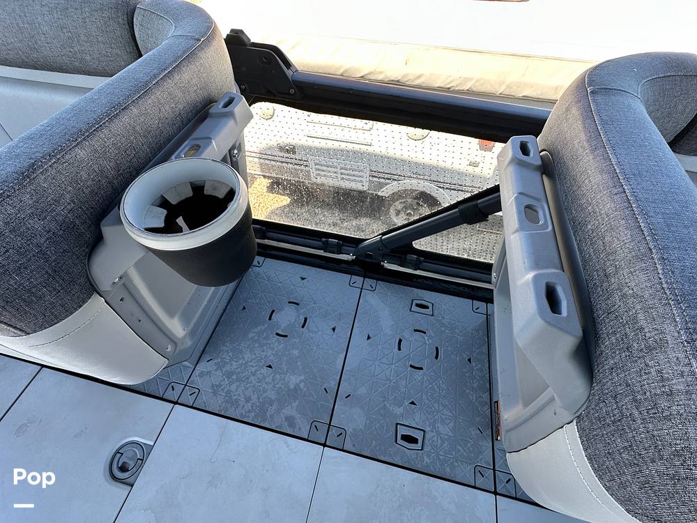 Slide: The Image of Sea-Doo Switch Cruise 21 2023 - 15515061