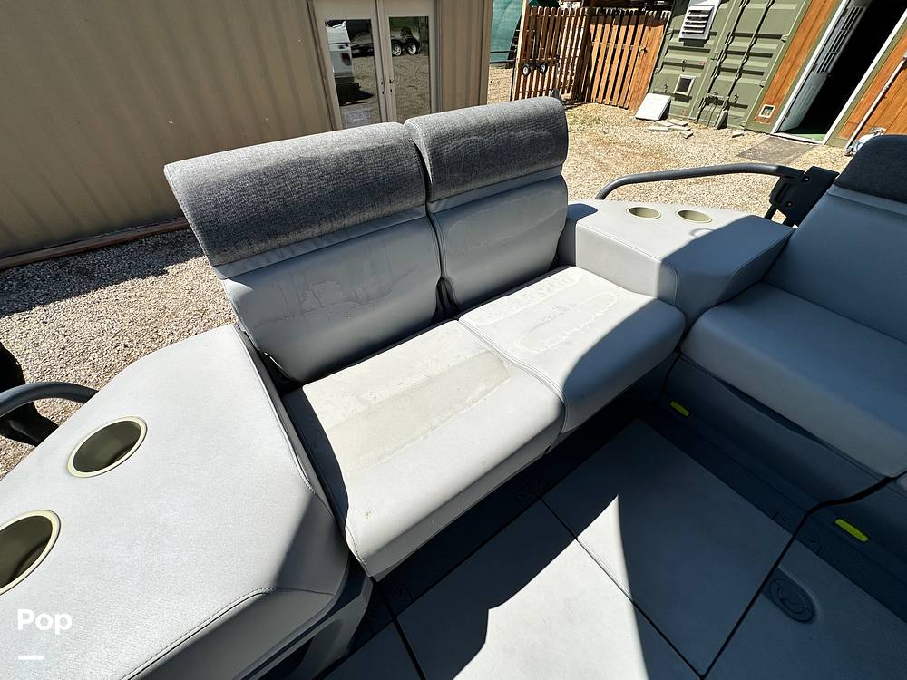 Slide: The Image of Sea-Doo Switch Cruise 21 2023 - 15515064