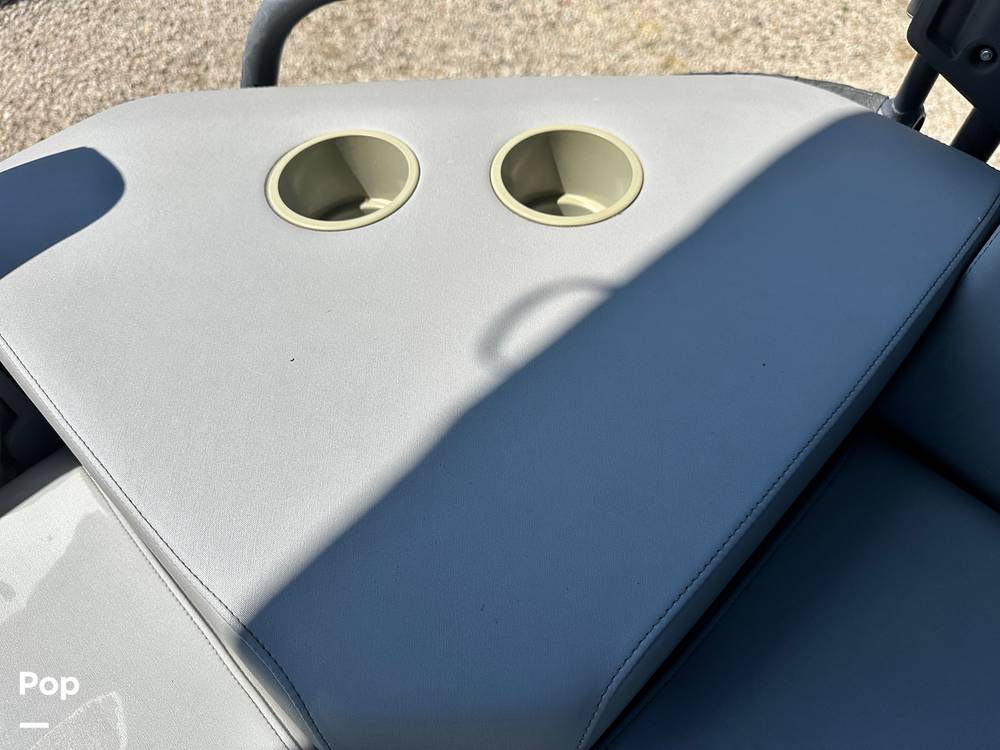 Slide: The Image of Sea-Doo Switch Cruise 21 2023 - 15515065