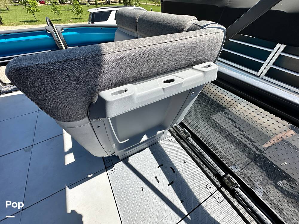 Slide: The Image of Sea-Doo Switch Cruise 21 2023 - 15515068