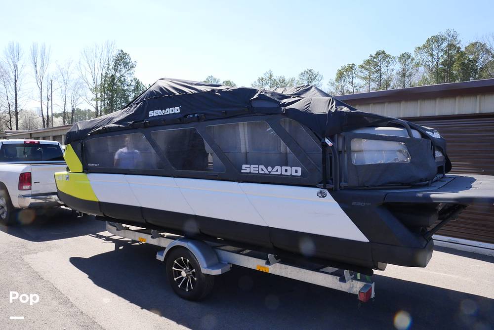 Slide: The Image of Sea-Doo Switch Cruise 21 2023 - 15241242