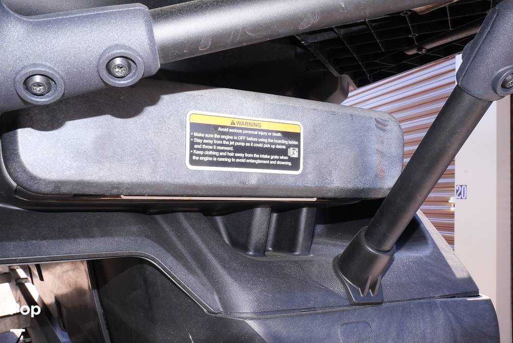Slide: The Image of Sea-Doo Switch Cruise 21 2023 - 15241247
