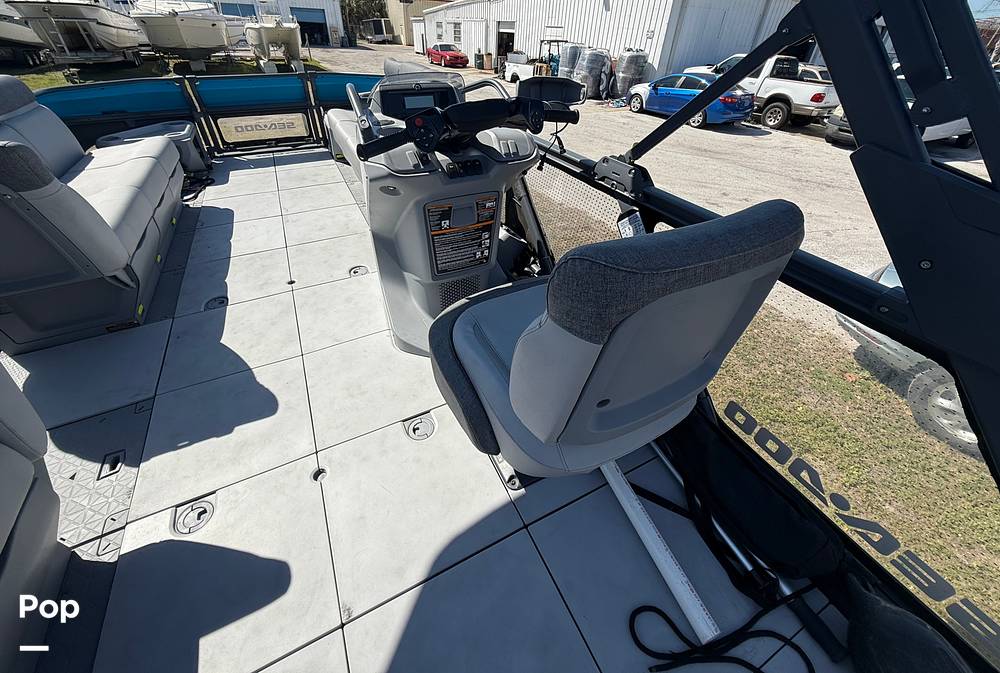 Slide: The Image of Sea-Doo Switch Cruise 21 2023 - 25