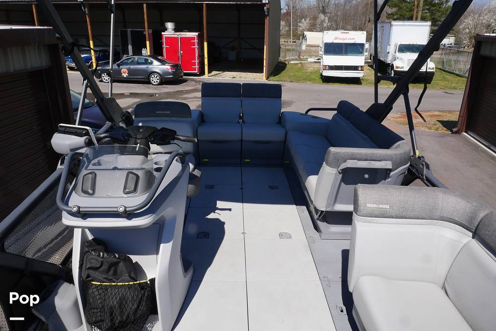 Slide: The Image of Sea-Doo Switch Cruise 21 2023 - 15241256