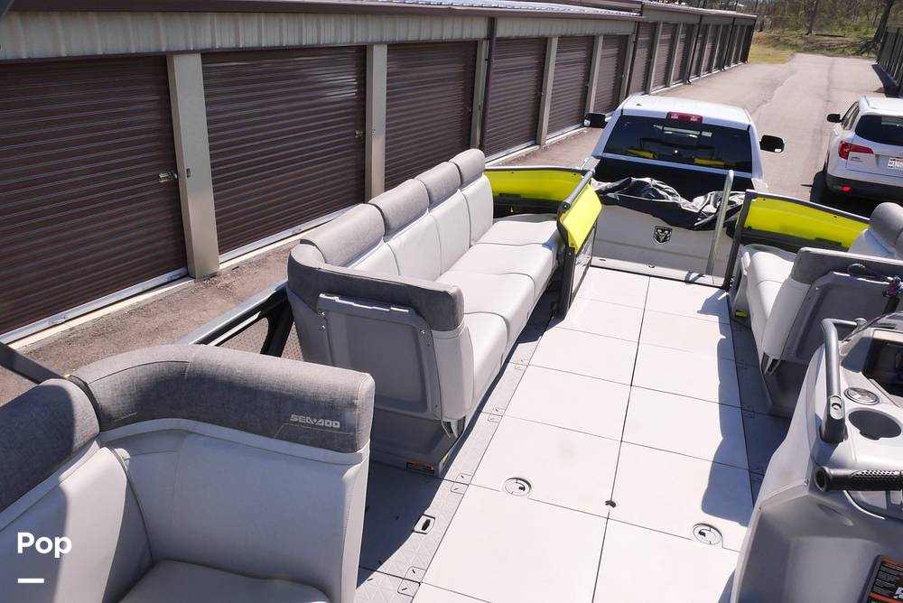 Slide: The Image of Sea-Doo Switch Cruise 21 2023 - 15241263
