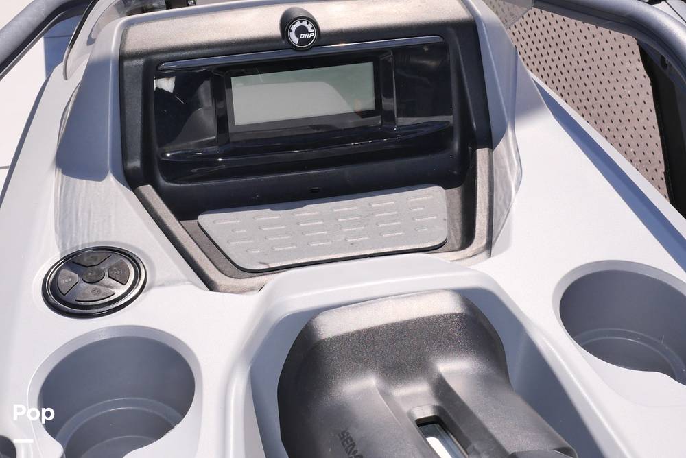 Slide: The Image of Sea-Doo Switch Cruise 21 2023 - 15241266