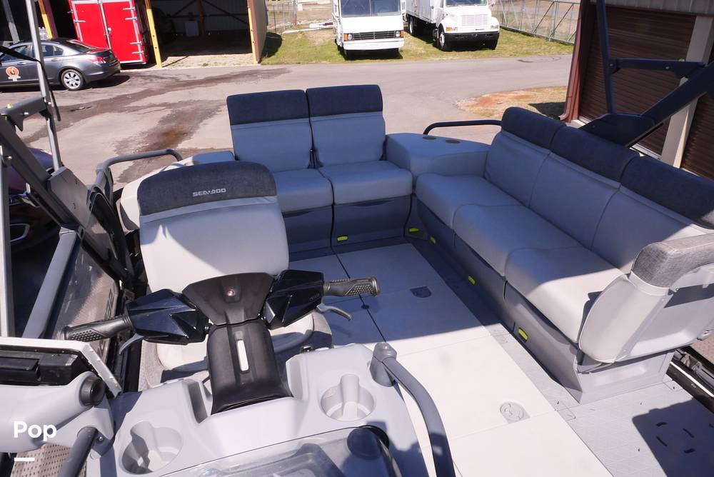 Slide: The Image of Sea-Doo Switch Cruise 21 2023 - 15241270