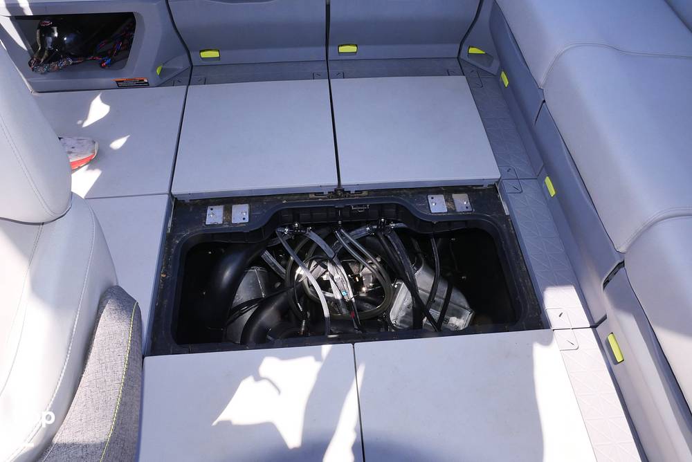 Slide: The Image of Sea-Doo Switch Cruise 21 2023 - 15241273