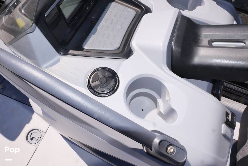Slide: The Image of Sea-Doo Switch Cruise 21 2023 - 15241287
