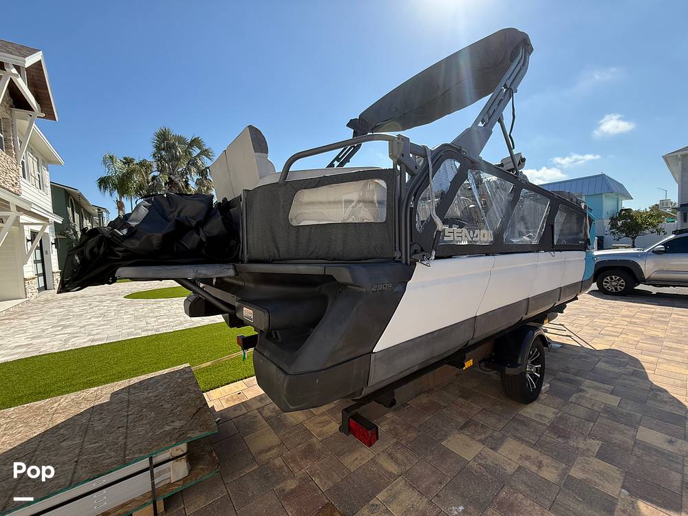 Slide: The Image of Sea-Doo Switch Cruise 21 I/O 2022 - 15136657