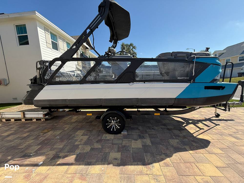 Slide: The Image of Sea-Doo Switch Cruise 21 I/O 2022 - 15136658
