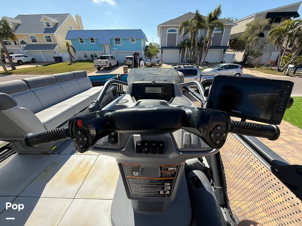 Slide: The Image of Sea-Doo Switch Cruise 21 I/O 2022 - 15136677