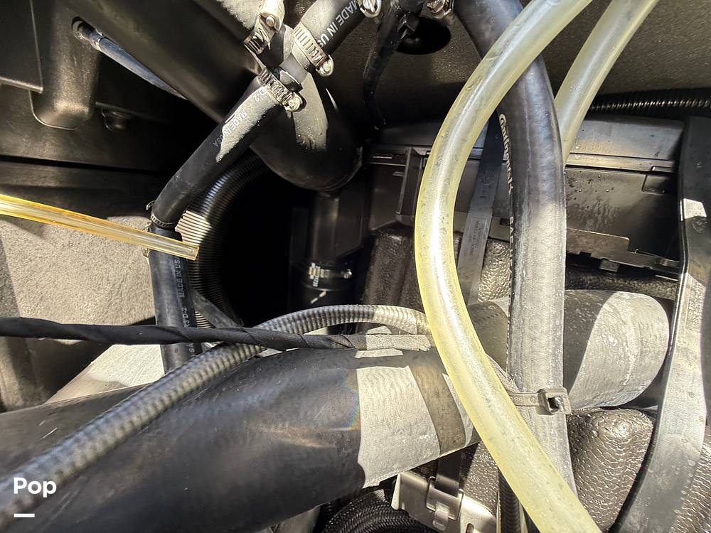 Slide: The Image of Sea-Doo Switch Cruise 21 I/O 2022 - 15136686