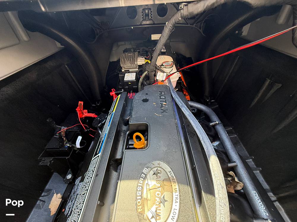 Slide: The Image of Sea-Doo Switch Cruise 21 I/O 2022 - 15136689