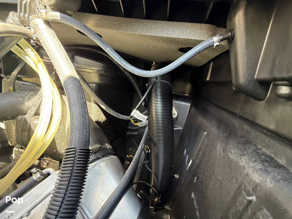 Slide: The Image of Sea-Doo Switch Cruise 21 I/O 2022 - 15136693