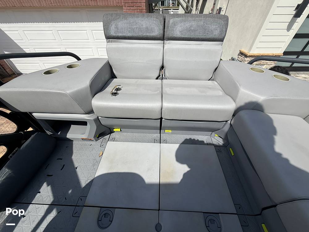 Slide: The Image of Sea-Doo Switch Cruise 21 I/O 2022 - 15227952