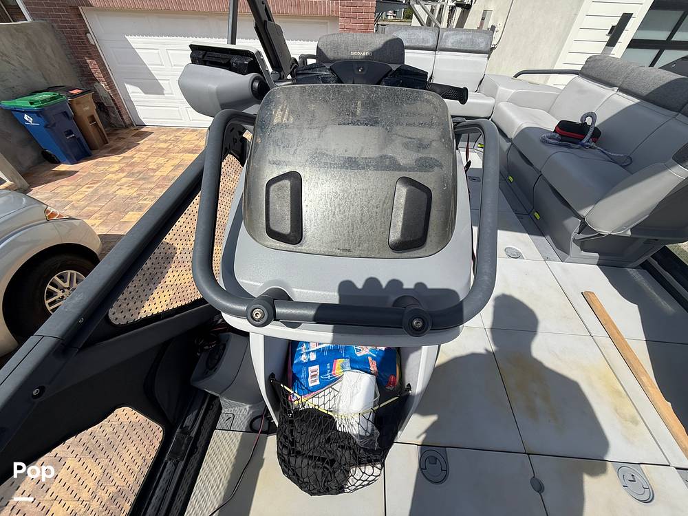 Slide: The Image of Sea-Doo Switch Cruise 21 I/O 2022 - 15227959