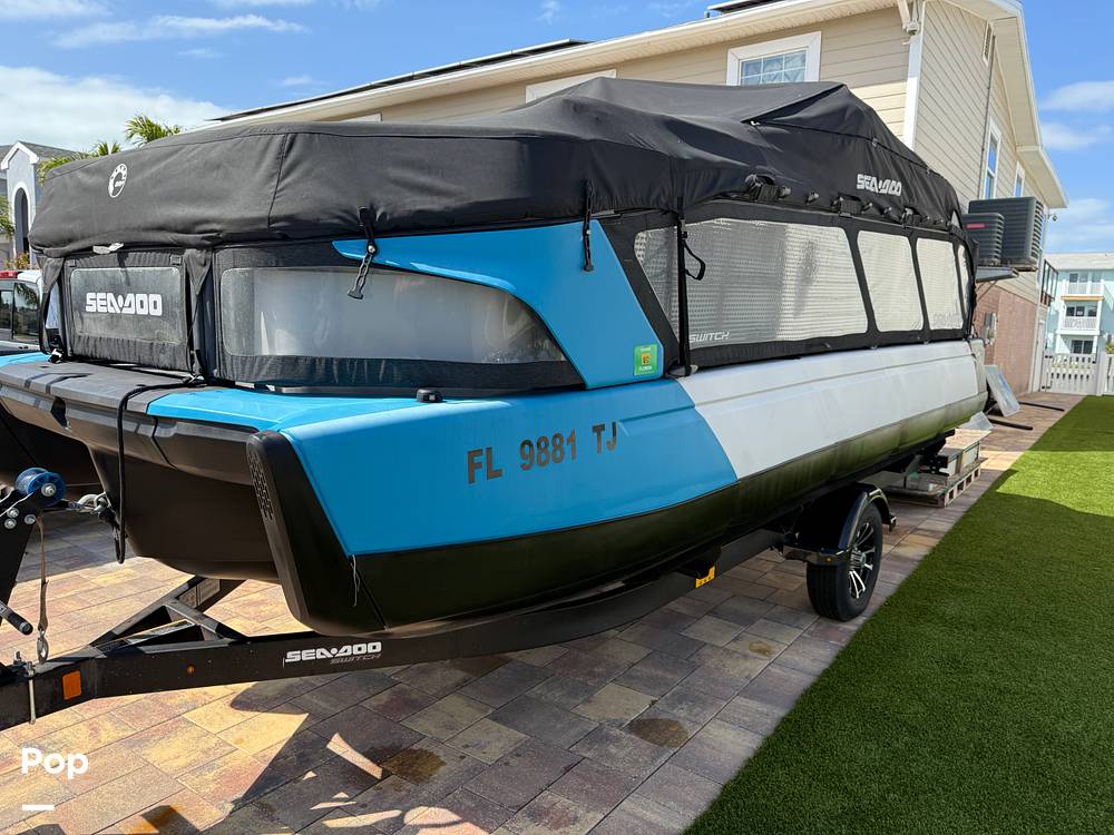 Slide: The Image of Sea-Doo Switch Cruise 21 I/O 2022 - 15227972