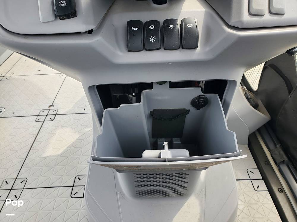 Slide: The Image of Sea-Doo Switch Sport 18 2023 - 15391379