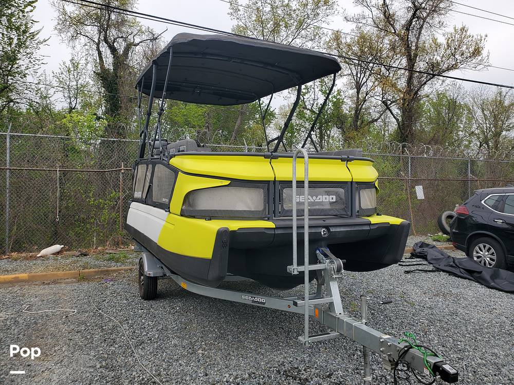 Slide: The Image of Sea-Doo Switch Sport 18 2023 - 15393054