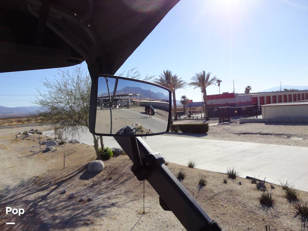 Slide: The Image of Rear View Mirror - 15056610