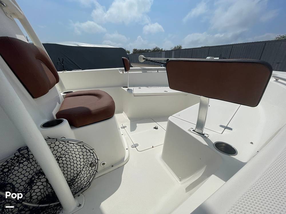 Slide: The Image of Passenger Seat With Backrest/cooler Seat/live Well/bait Well - 15312785