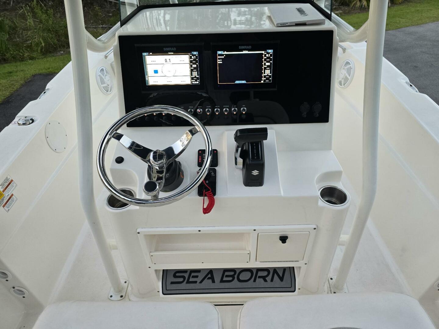 Slide: The Image of Sea Born LX22 Center Console 2021 - 5198645