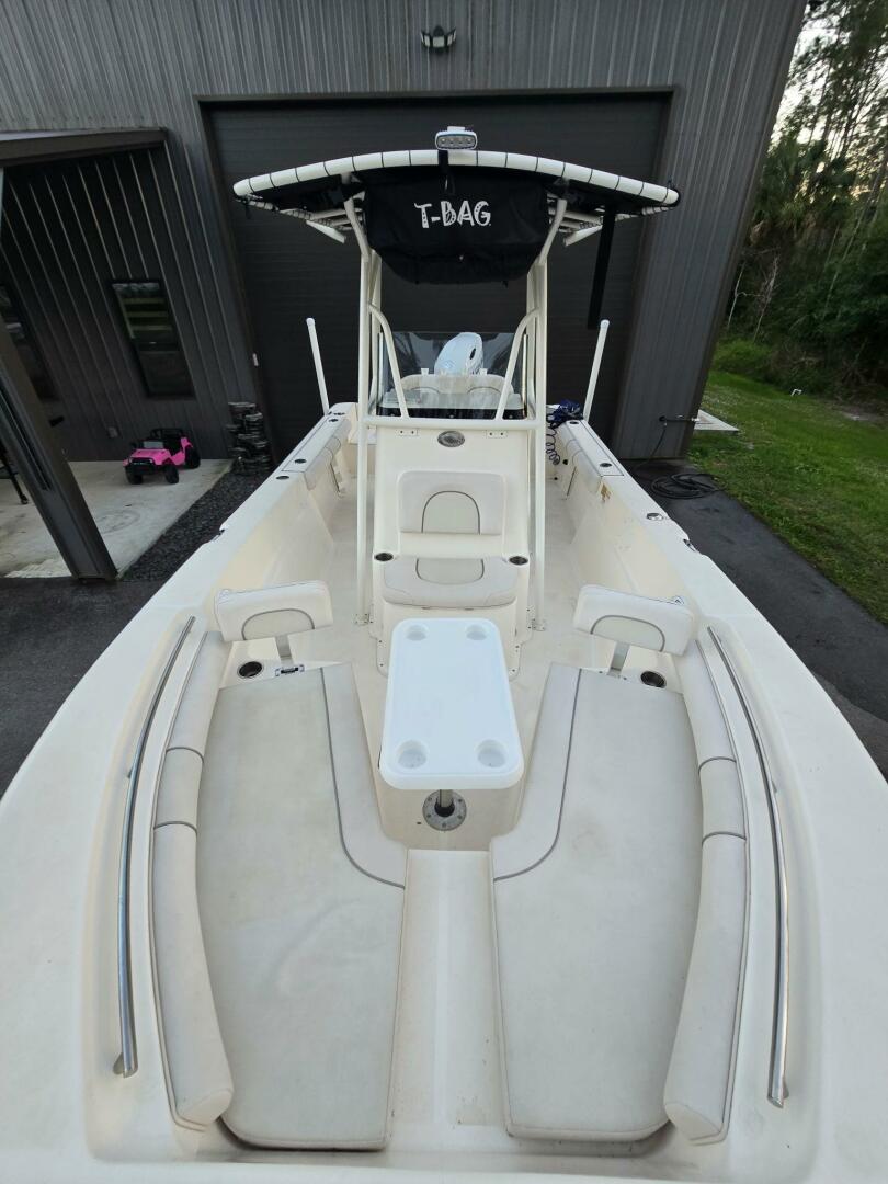 Slide: The Image of Sea Born LX22 Center Console 2021 - 5198646