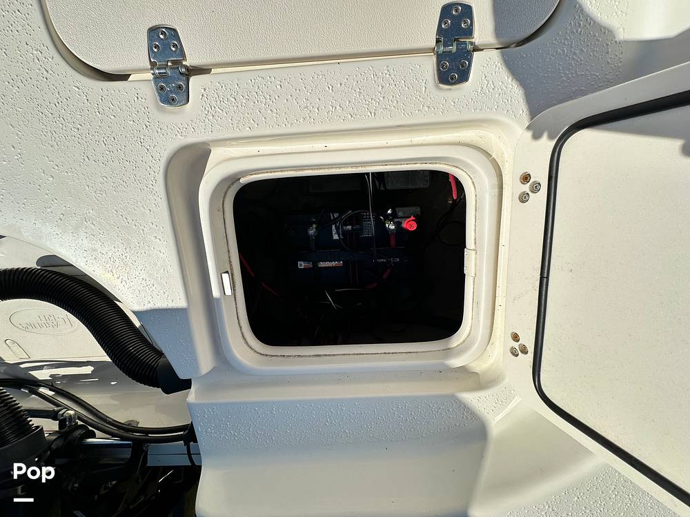 Slide: The Image of Sea Chaser 21LX 2021 - 14855937