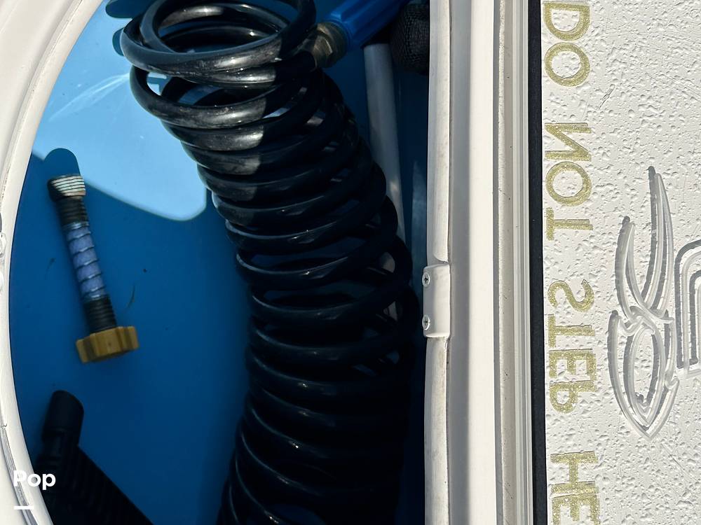 Slide: The Image of Sea Chaser 21LX 2021 - 14855946