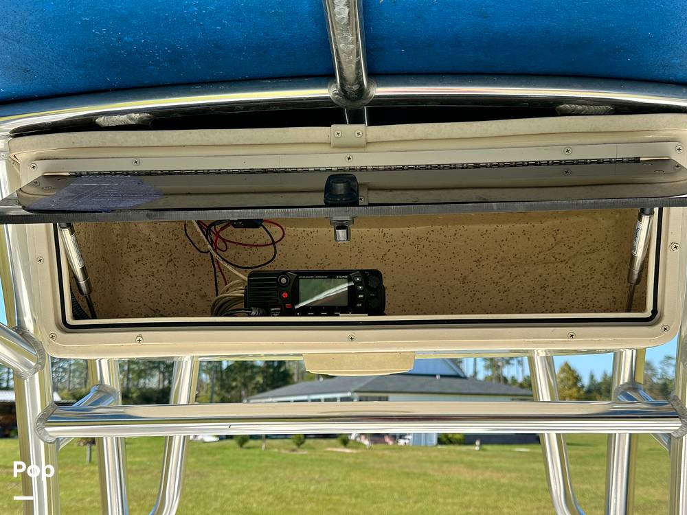 Slide: The Image of Sea Chaser 21LX 2021 - 14855951