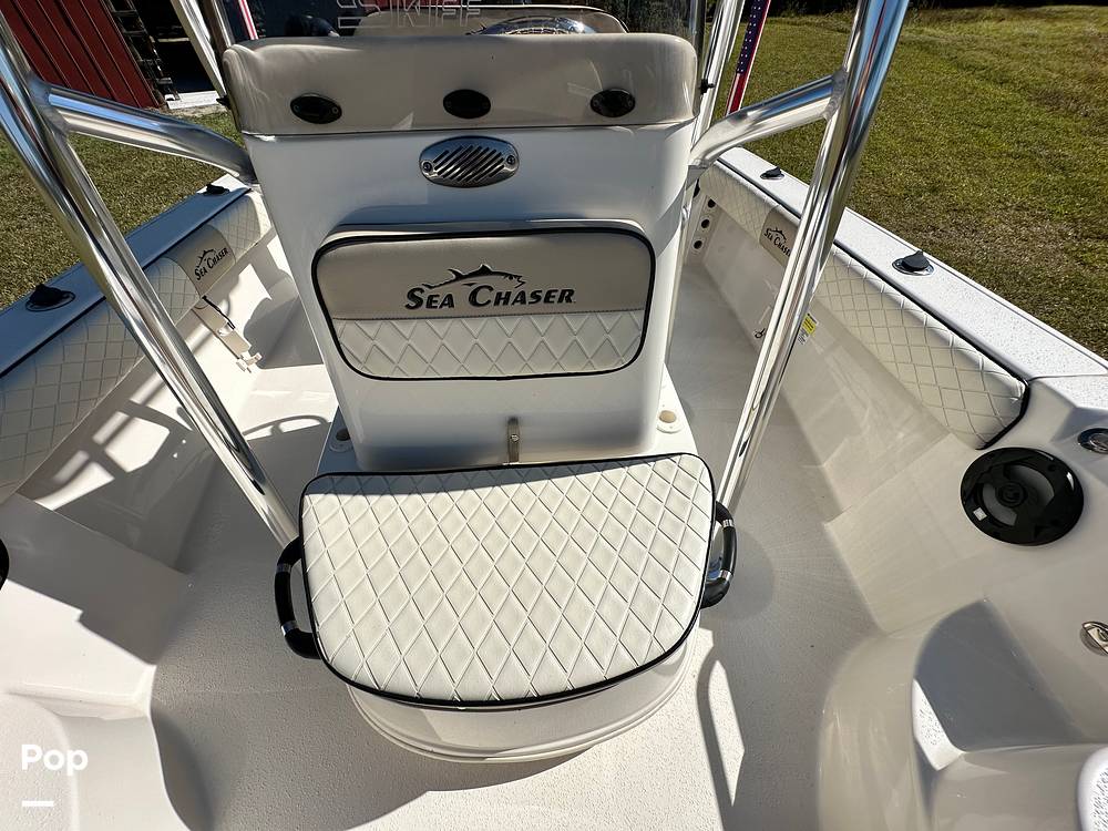 Slide: The Image of Sea Chaser 21LX 2021 - 14856031