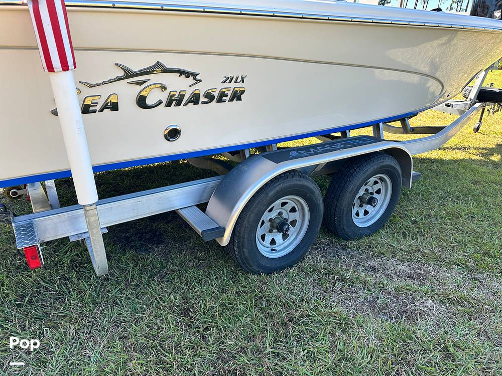 Slide: The Image of Sea Chaser 21LX 2021 - 14856049