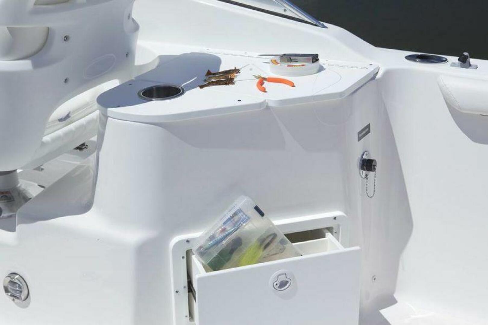 Slide: The Image of Sea Fox 226 Traveler 2014 - 5593566