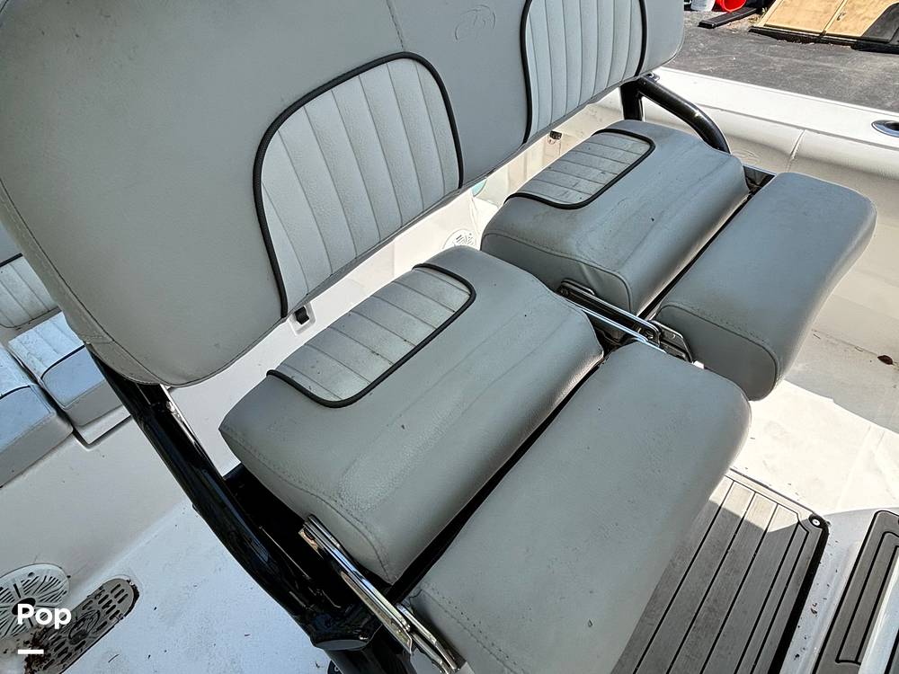 Slide: The Image of Sea Fox 228 Commander 2020 - 36