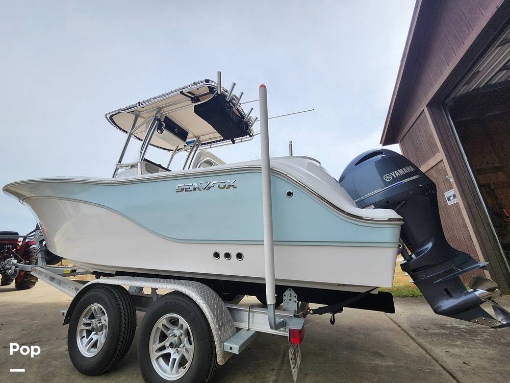 Slide: The Image of Sea Fox 228 Commander 2021 - 17