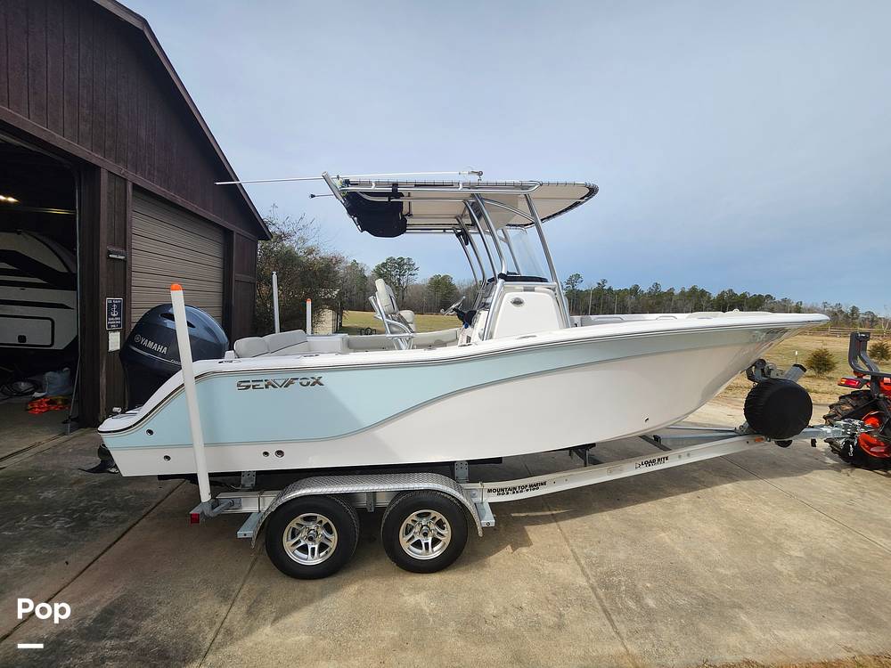 Slide: The Image of Sea Fox 228 Commander 2021 - 2