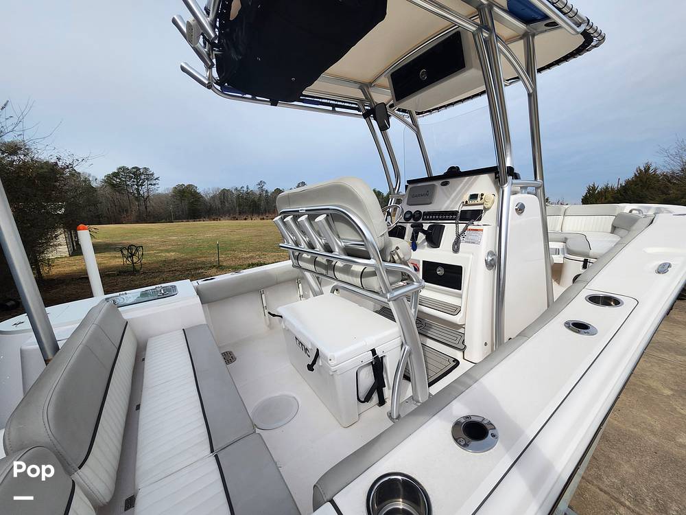 Slide: The Image of Sea Fox 228 Commander 2021 - 22
