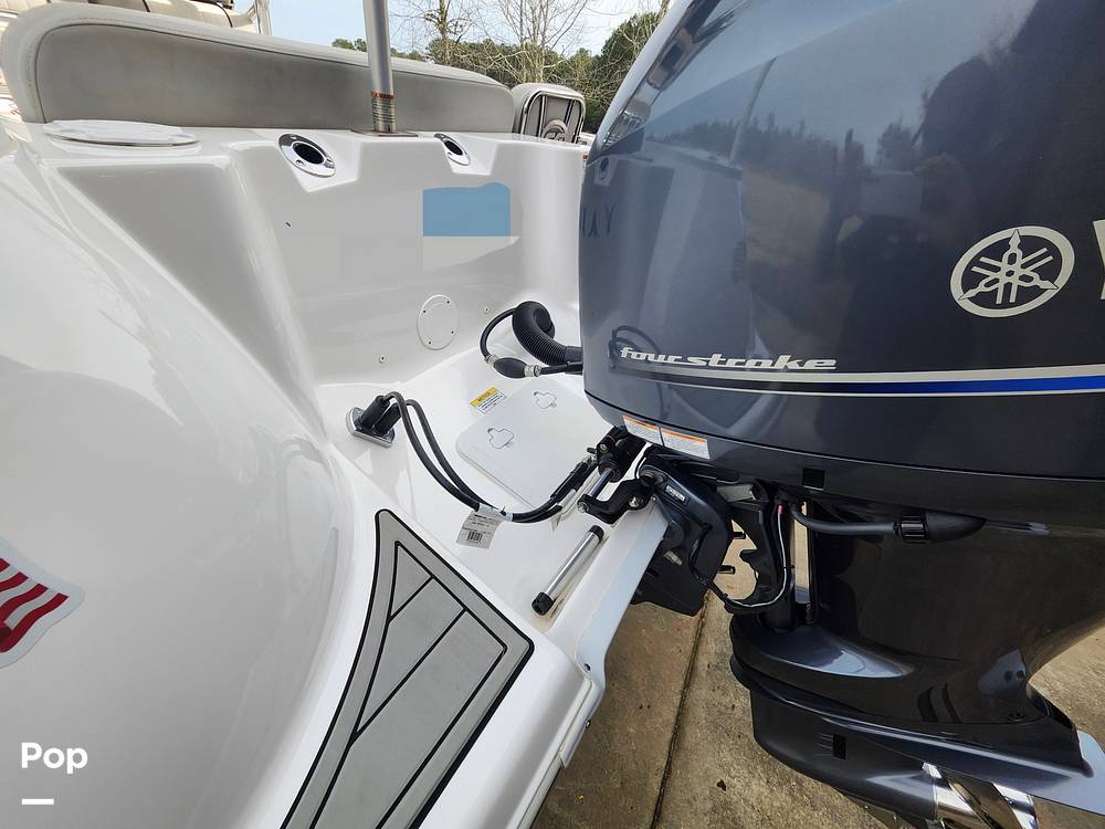 Slide: The Image of Sea Fox 228 Commander 2021 - 28