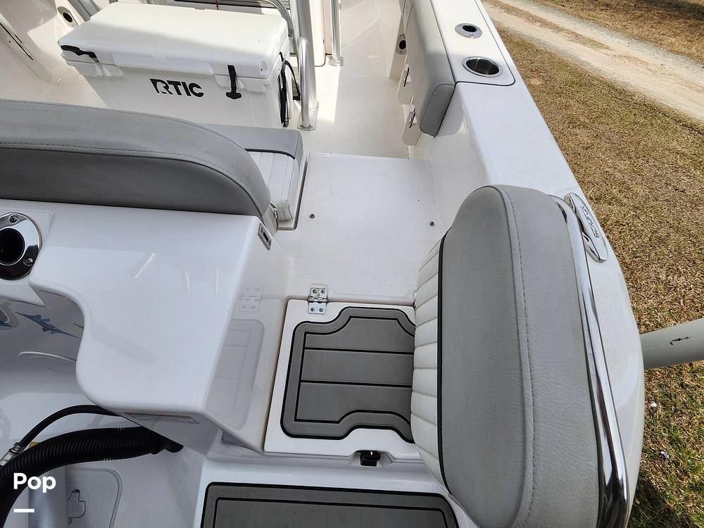 Slide: The Image of Sea Fox 228 Commander 2021 - 43