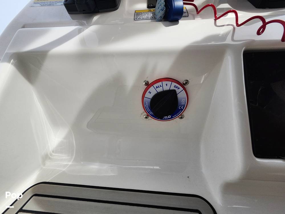 Slide: The Image of Sea Fox 228 Commander 2021 - 60
