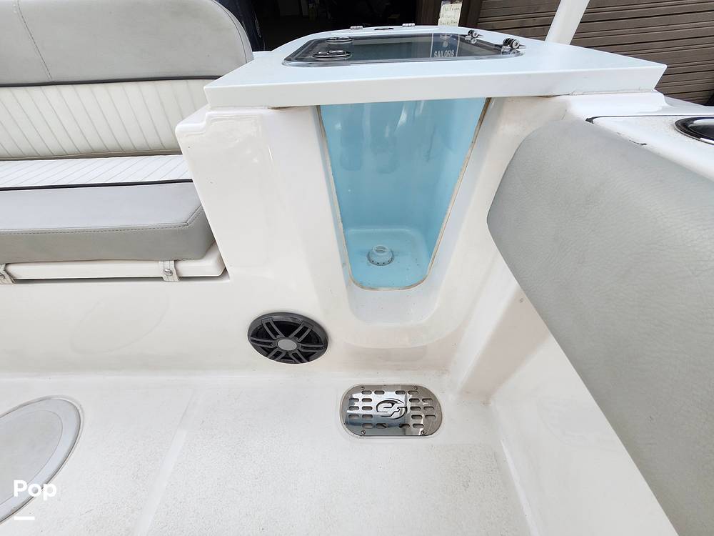 Slide: The Image of Sea Fox 228 Commander 2021 - 81