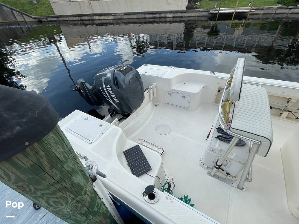 Slide: The Image of Aft Deck - Lots Of Room - 9370182